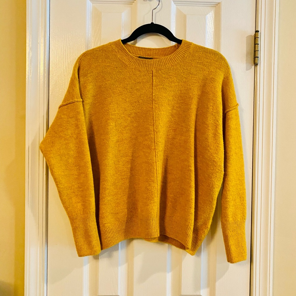 Vince Camuto Sweater